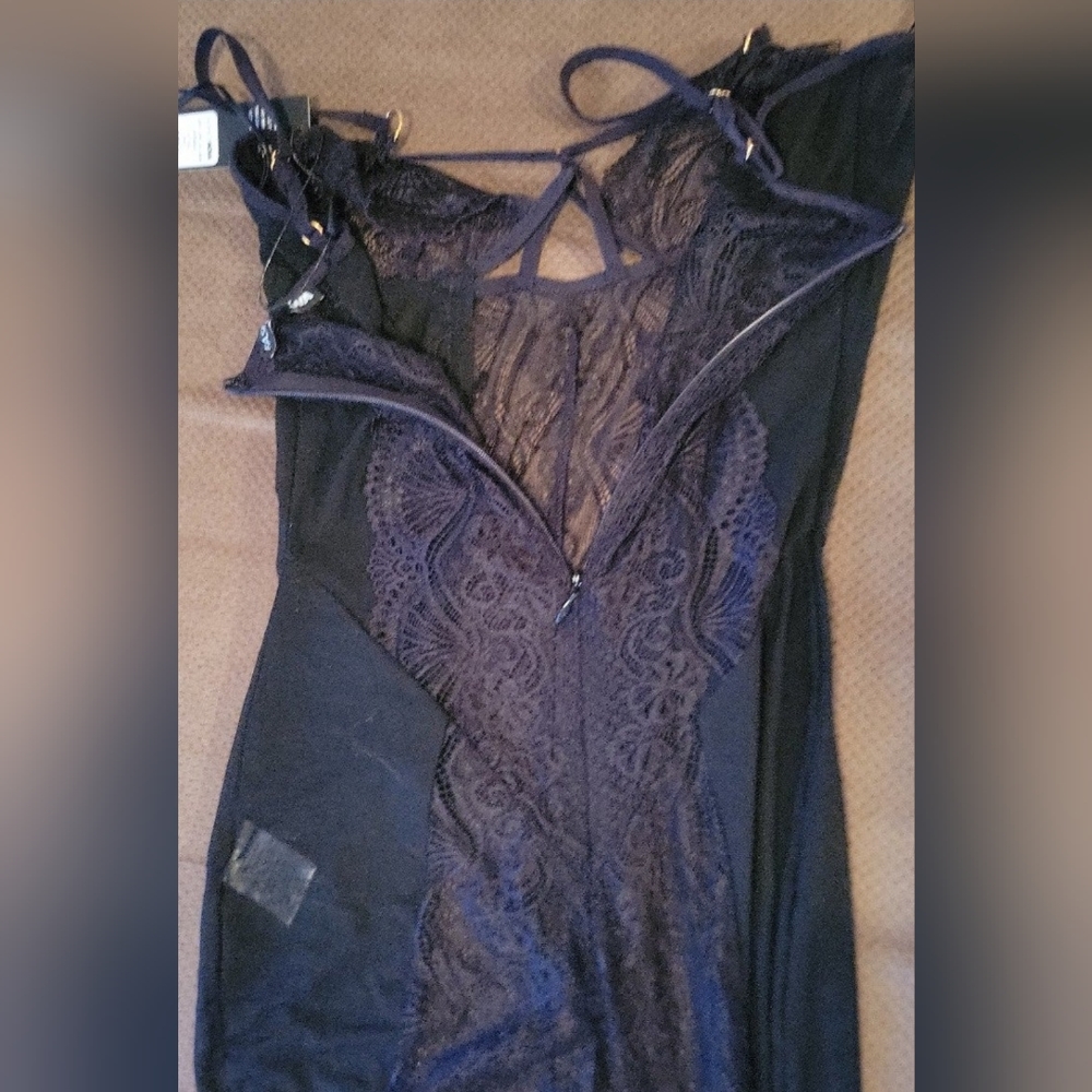 Lingerie - Picture 6 of 8